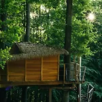 Lüks kamp alanı Treehouse Bojnice